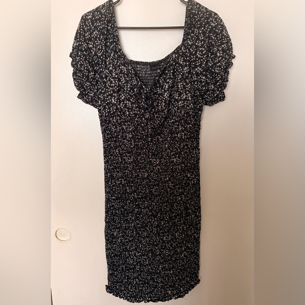 Zara Black Floral Short Sleeve Smocked Midi Dress